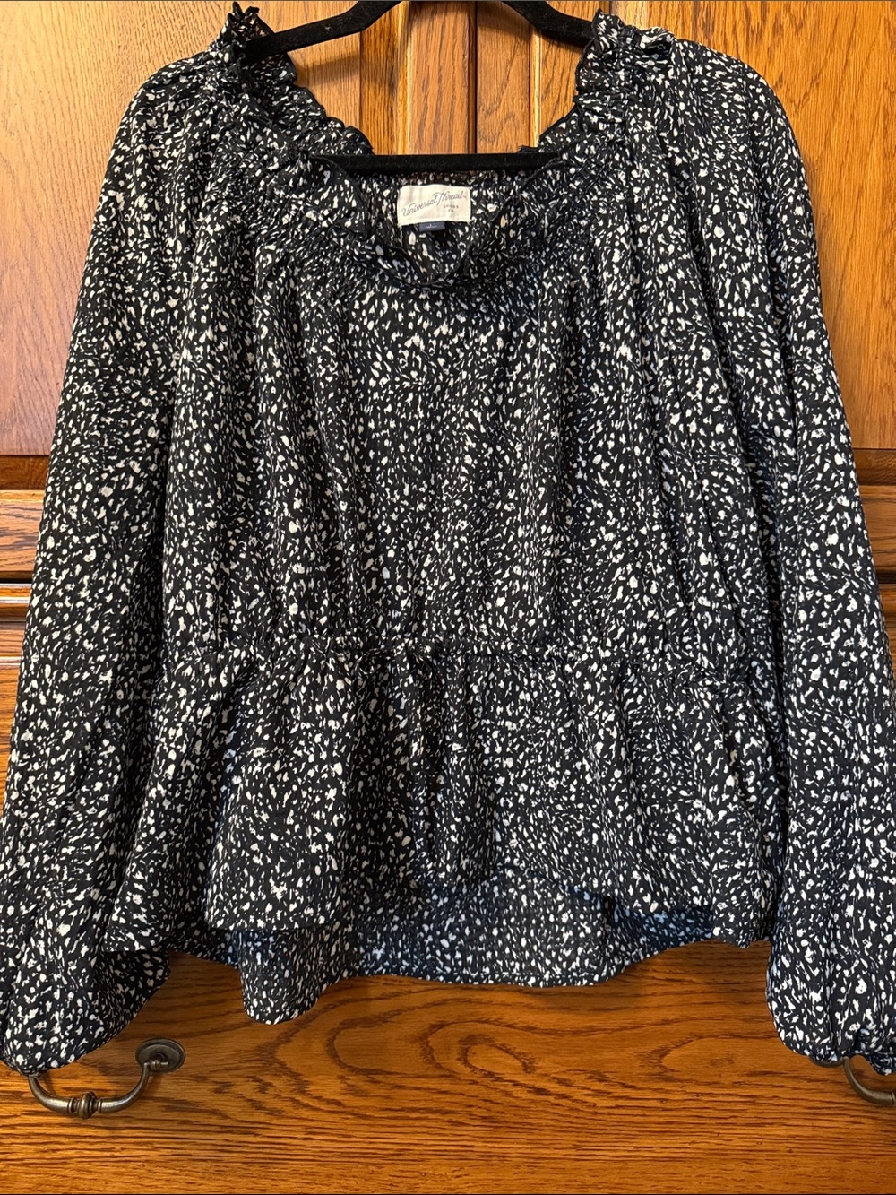 Universal Thred off the shoulder top